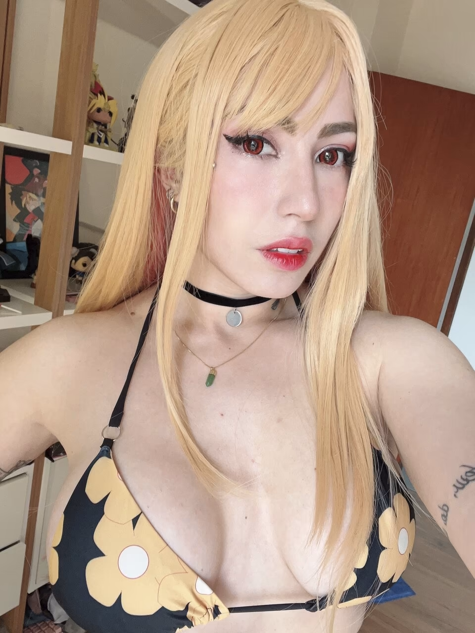 Danielle Vedovelli as Marin Kitagawa — cosplay photo 28 of 31