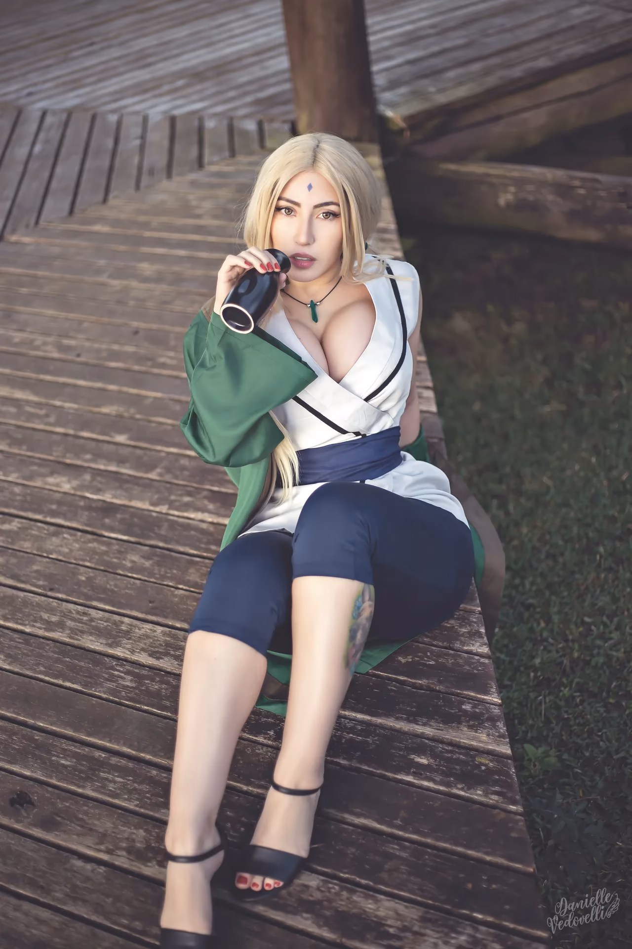 Danielle Vedovelli as Tsunade — cosplay photo 13 of 77