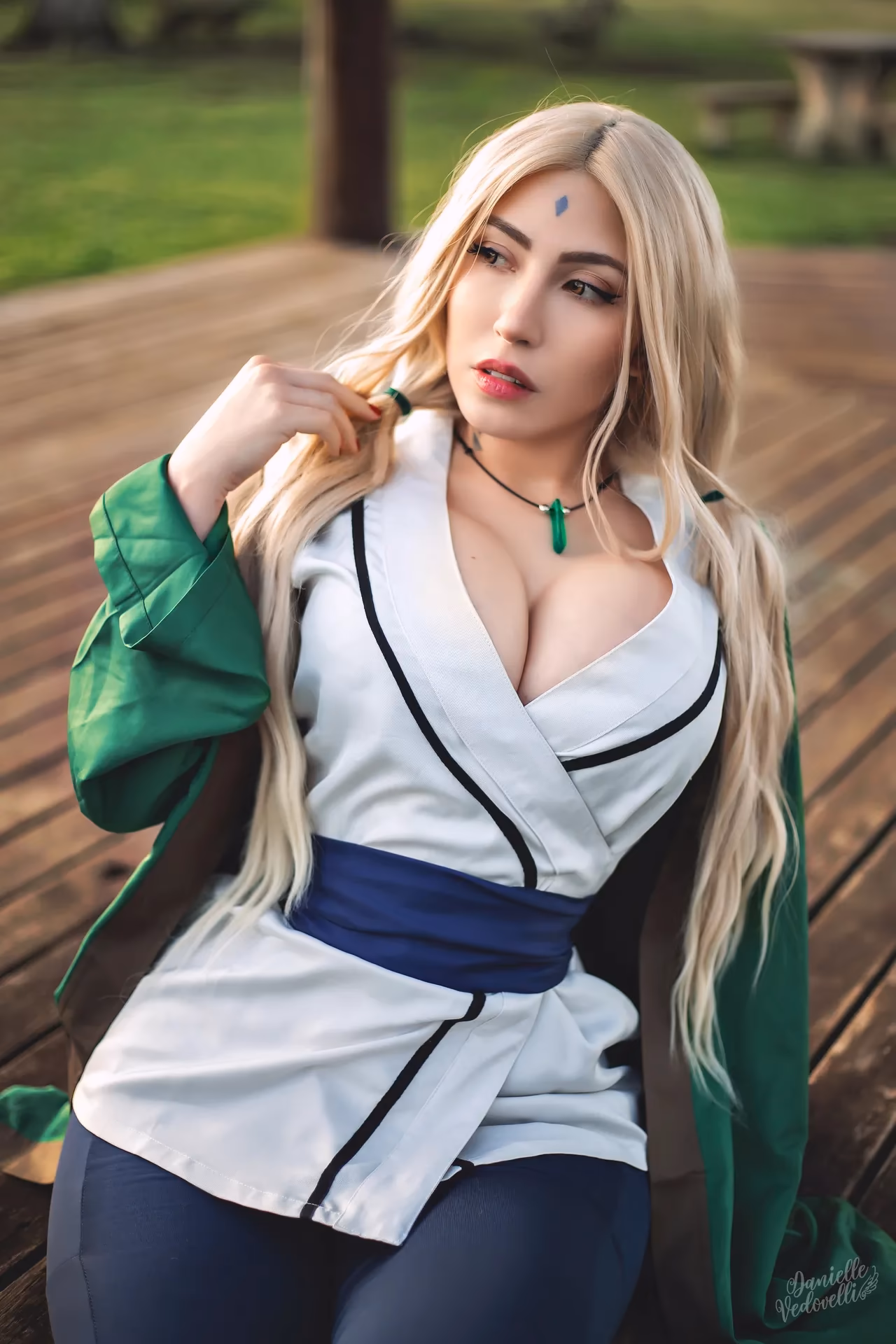 Danielle Vedovelli as Tsunade — cosplay photo 16 of 77