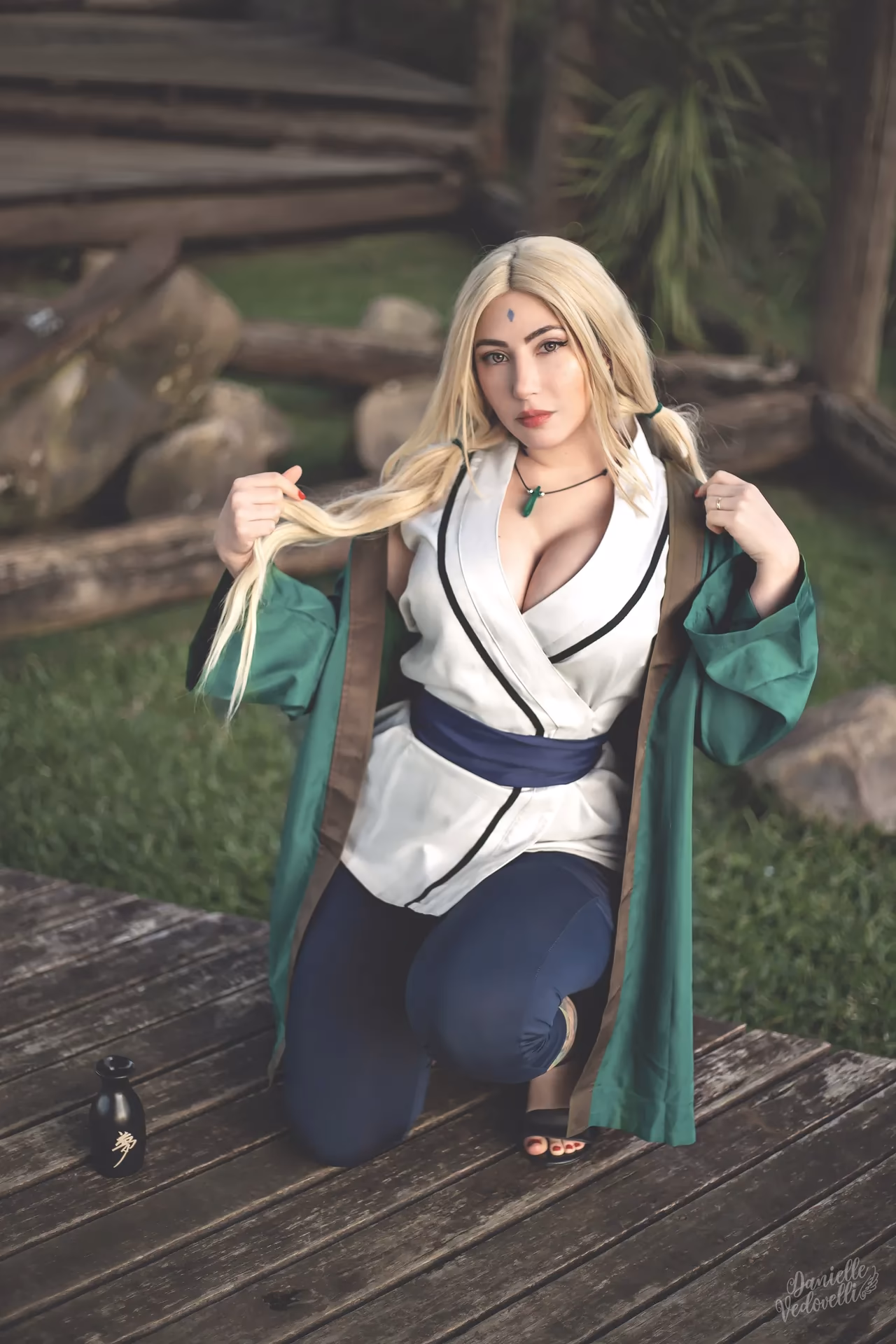 Danielle Vedovelli as Tsunade — cosplay photo 18 of 77