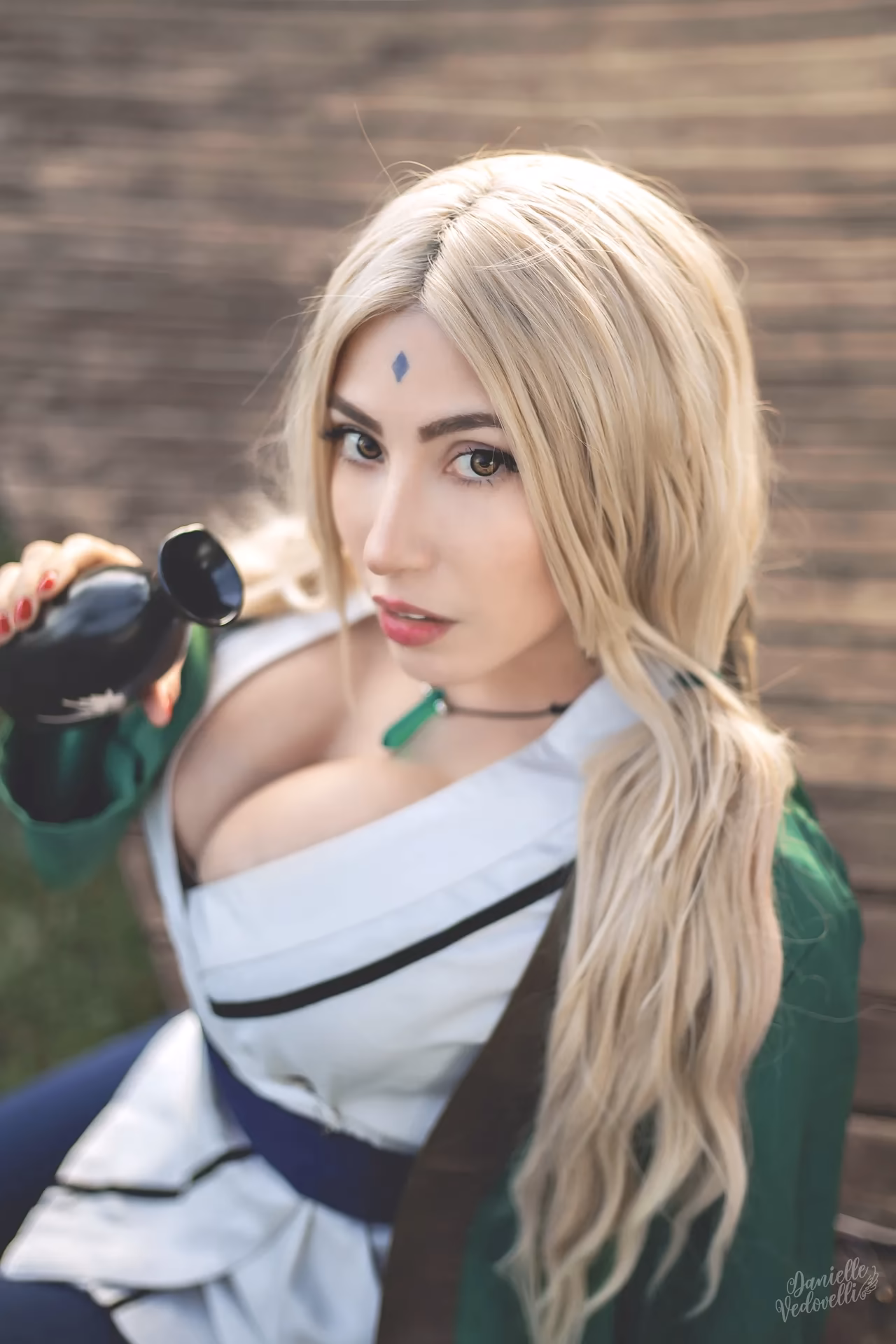 Danielle Vedovelli as Tsunade — cosplay photo 2 of 77