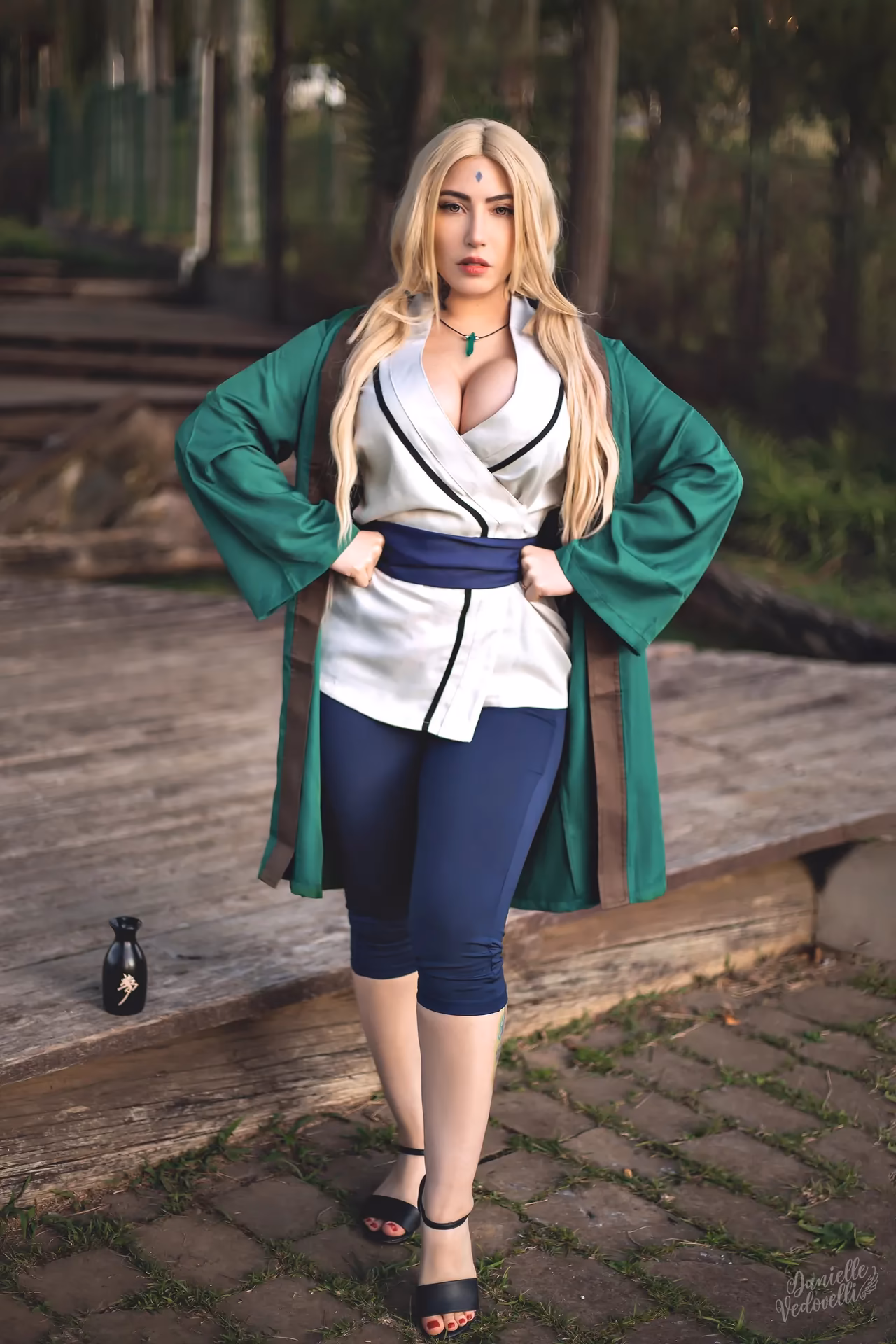 Danielle Vedovelli as Tsunade — cosplay photo 28 of 77