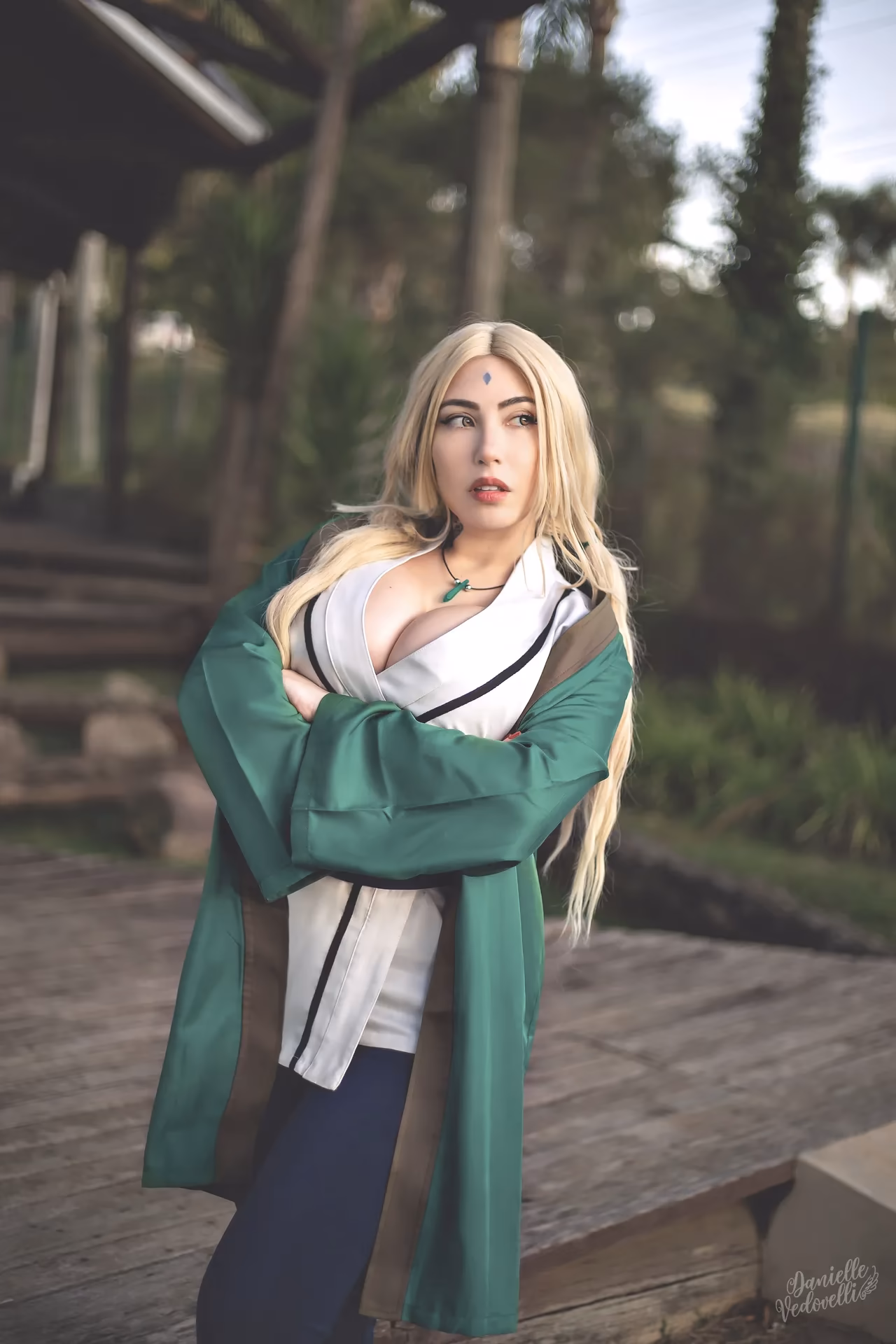 Danielle Vedovelli as Tsunade — cosplay photo 29 of 77