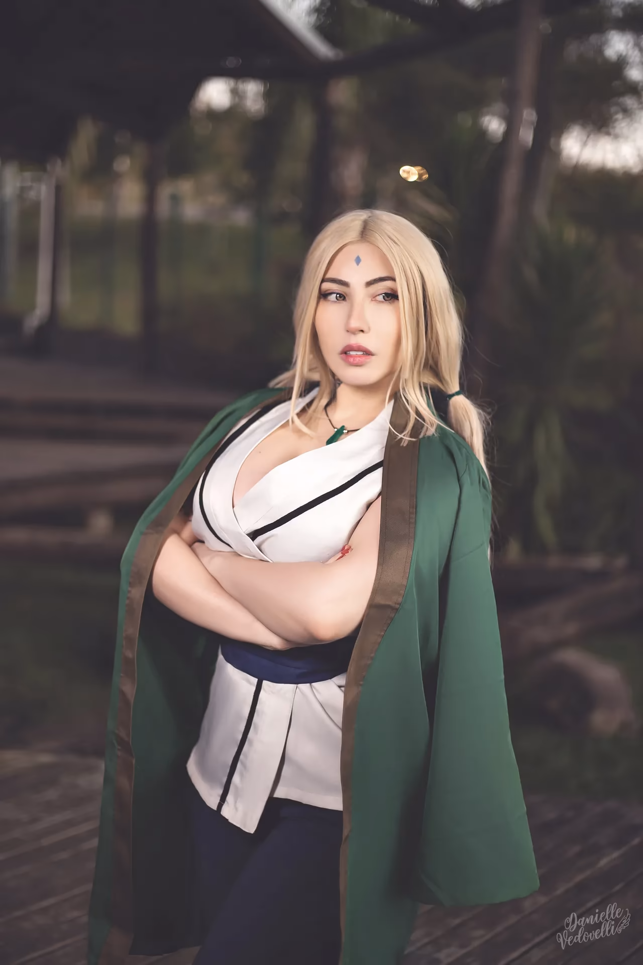 Danielle Vedovelli as Tsunade — cosplay photo 30 of 77