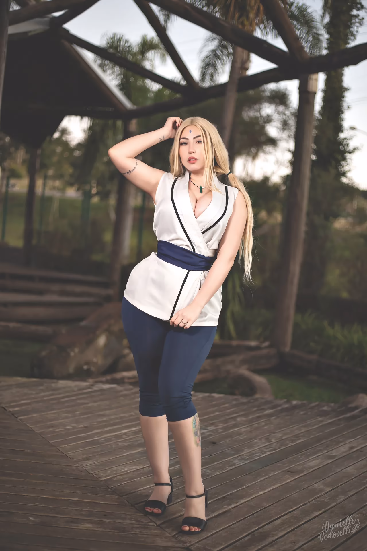 Danielle Vedovelli as Tsunade — cosplay photo 33 of 77