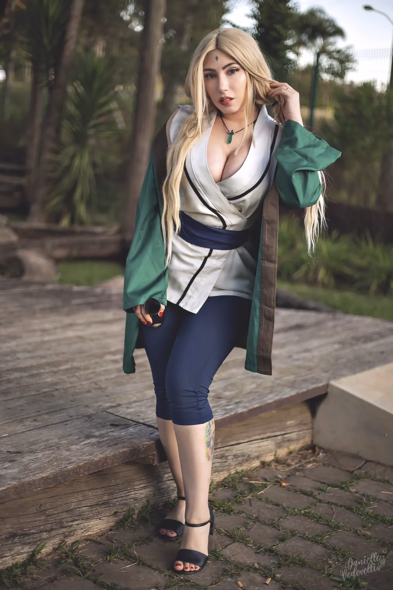 Danielle Vedovelli as Tsunade — cosplay photo 7 of 77