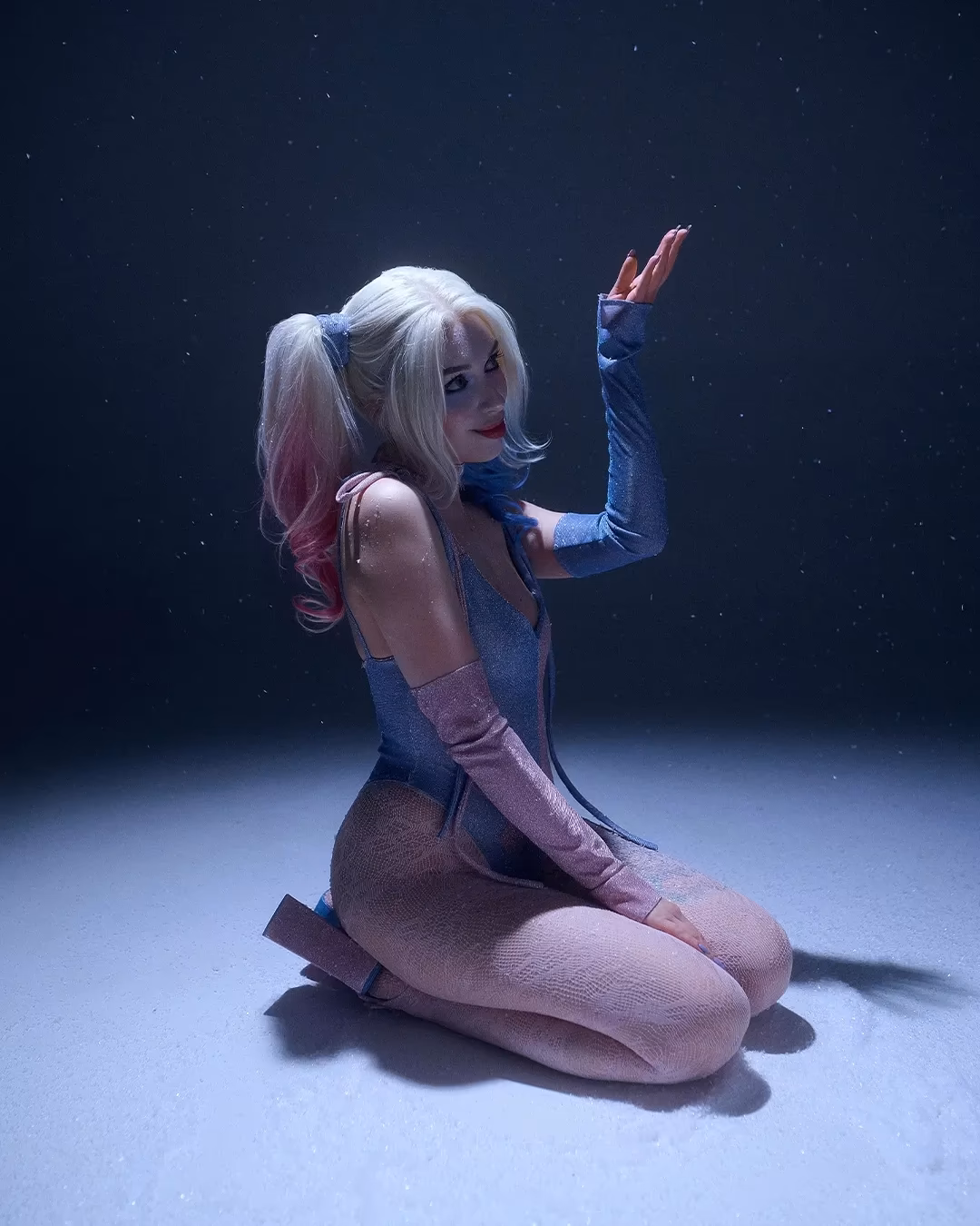 Daria Rooz as Harley Quinn — cosplay photo 15 of 21