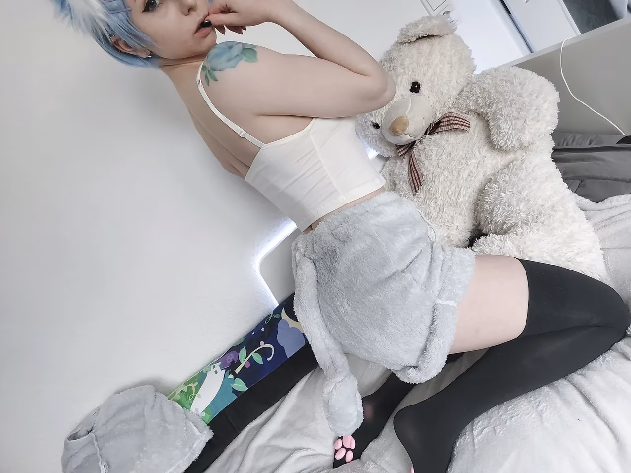 Demonkittyy as Rem — cosplay photo 14 of 40