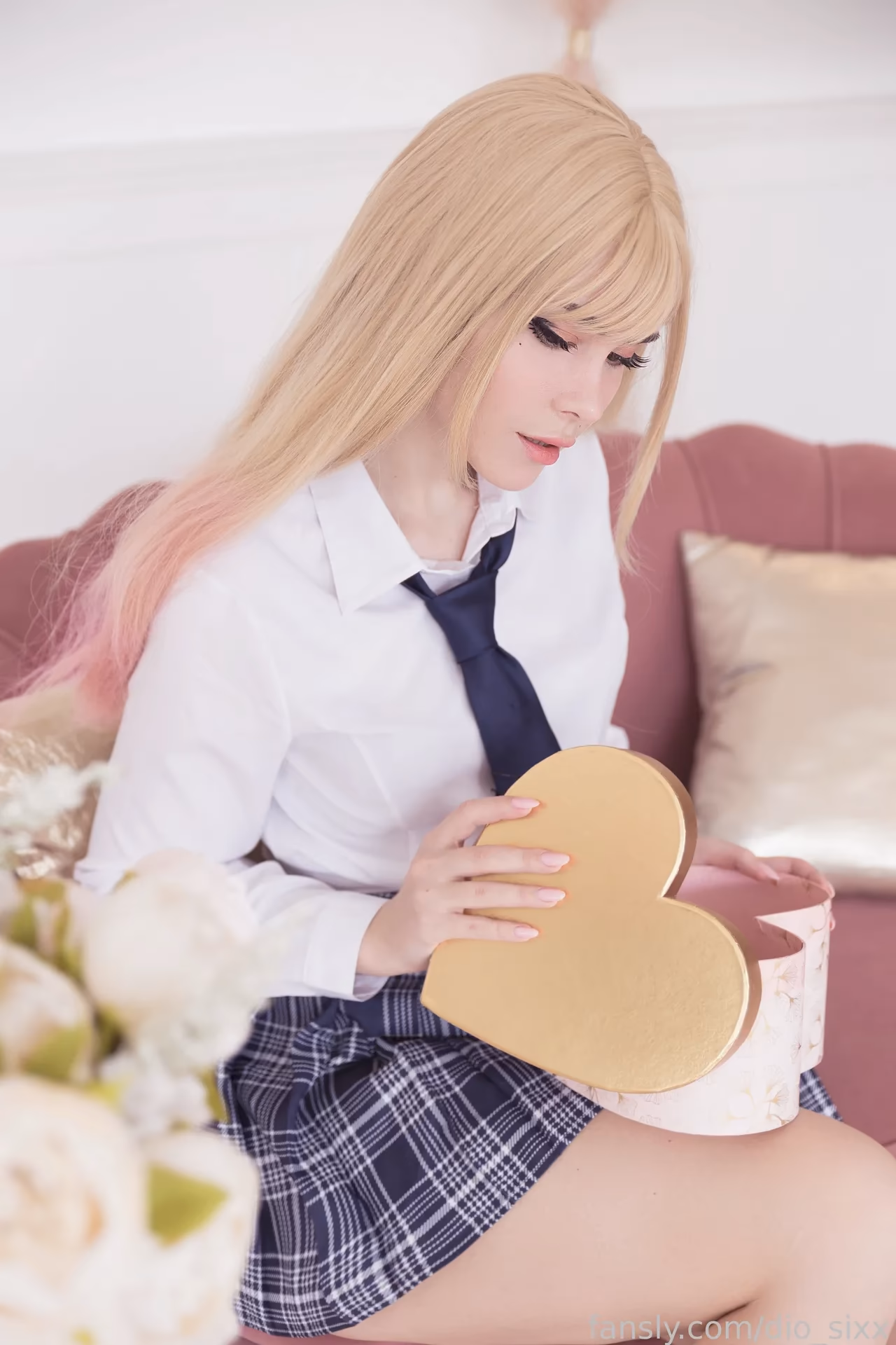 Dio Sixx as Marin Kitagawa — cosplay photo 22 of 42
