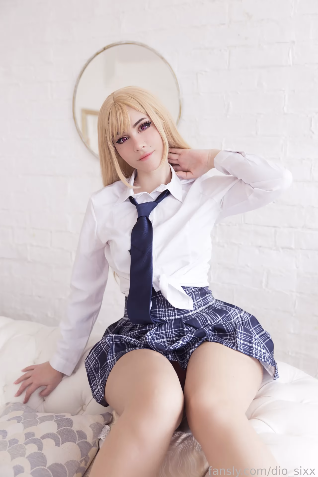 Dio Sixx as Marin Kitagawa — cosplay photo 7 of 42