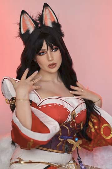 Djarii as Ahri — cosplay photo 10 of 24