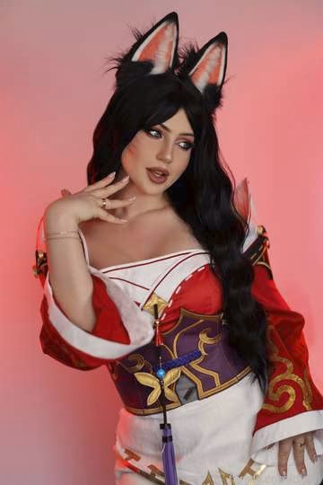 Djarii as Ahri — cosplay photo 12 of 24