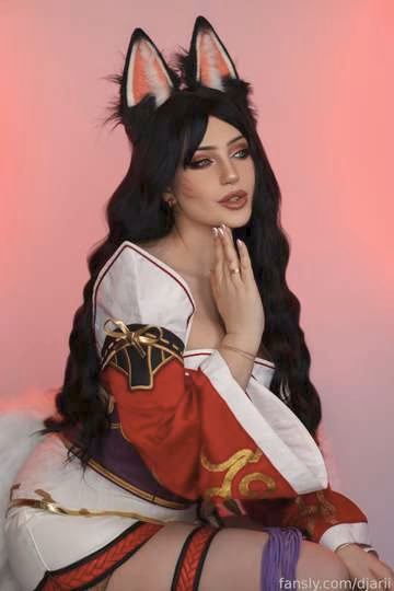 Djarii as Ahri — cosplay photo 13 of 24