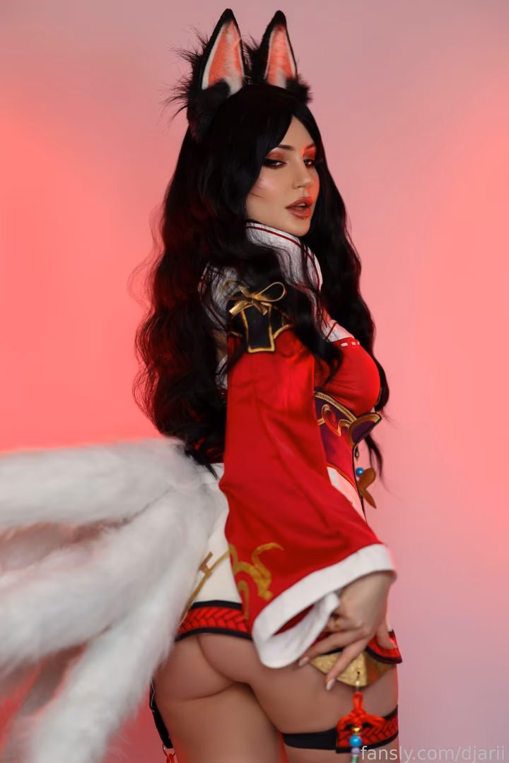 Djarii as Ahri — cosplay photo 17 of 24