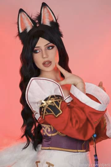 Djarii as Ahri — cosplay photo 3 of 24