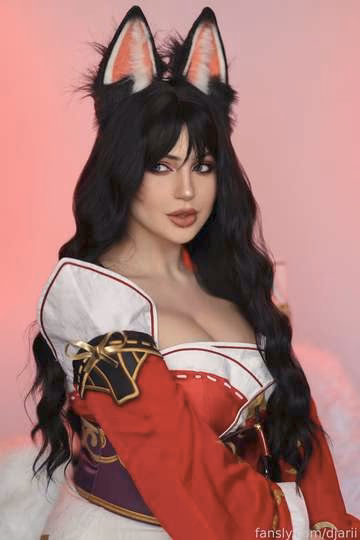 Djarii as Ahri — cosplay photo 4 of 24