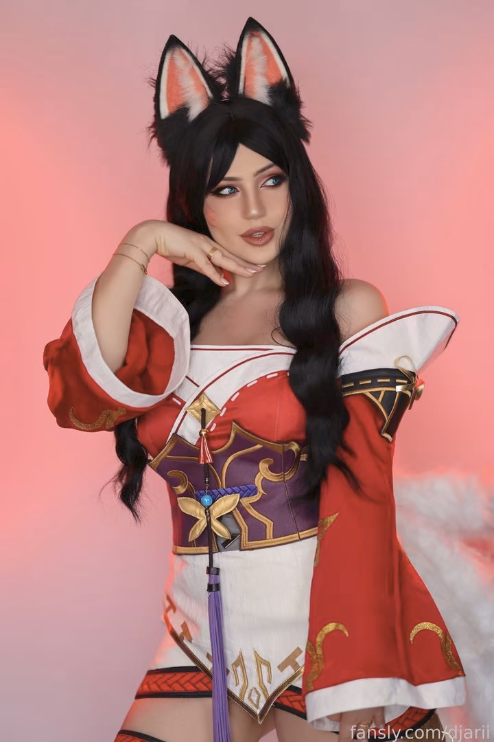 Djarii as Ahri — cosplay photo 5 of 24