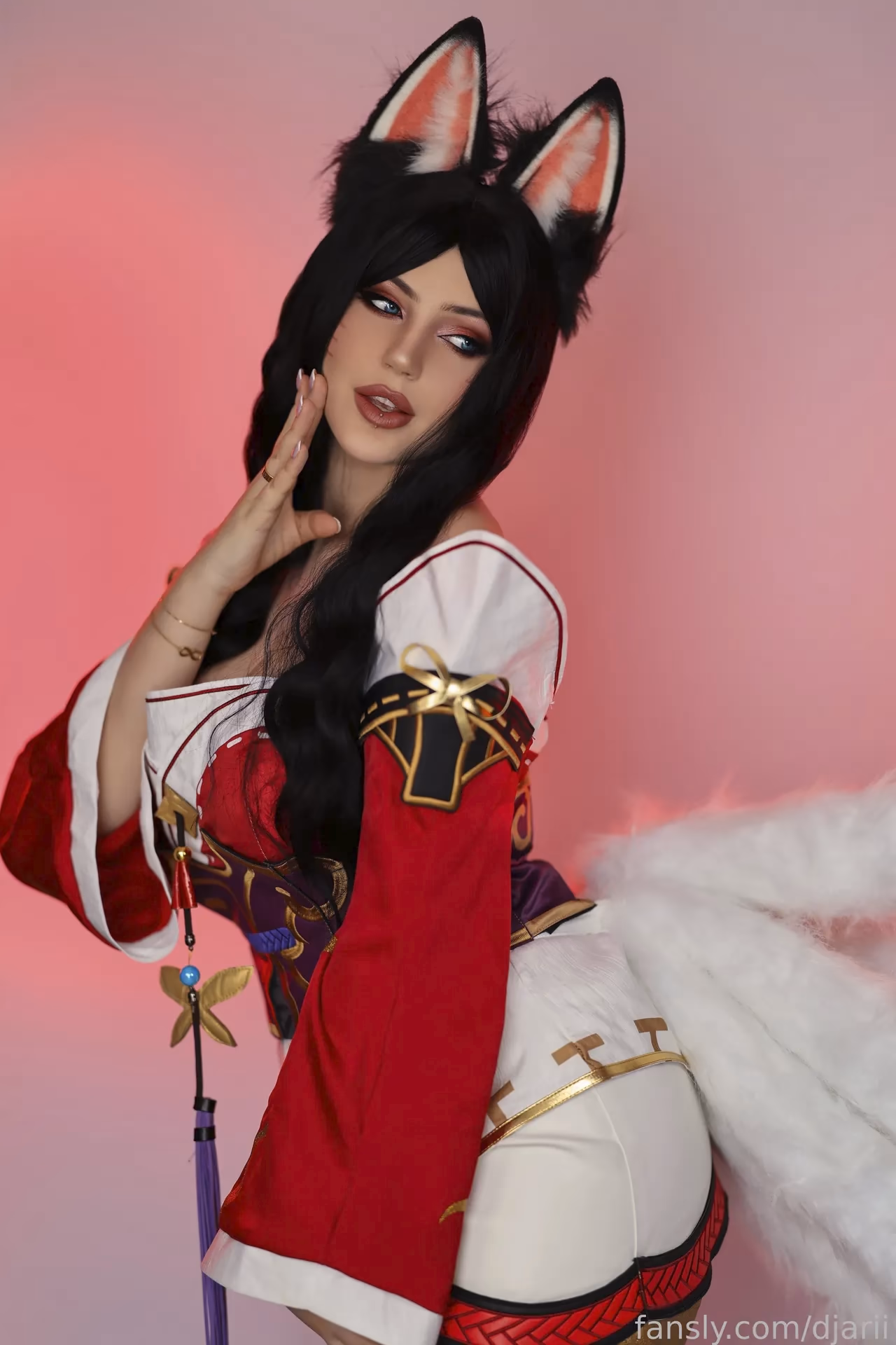 Djarii as Ahri — cosplay photo 6 of 24