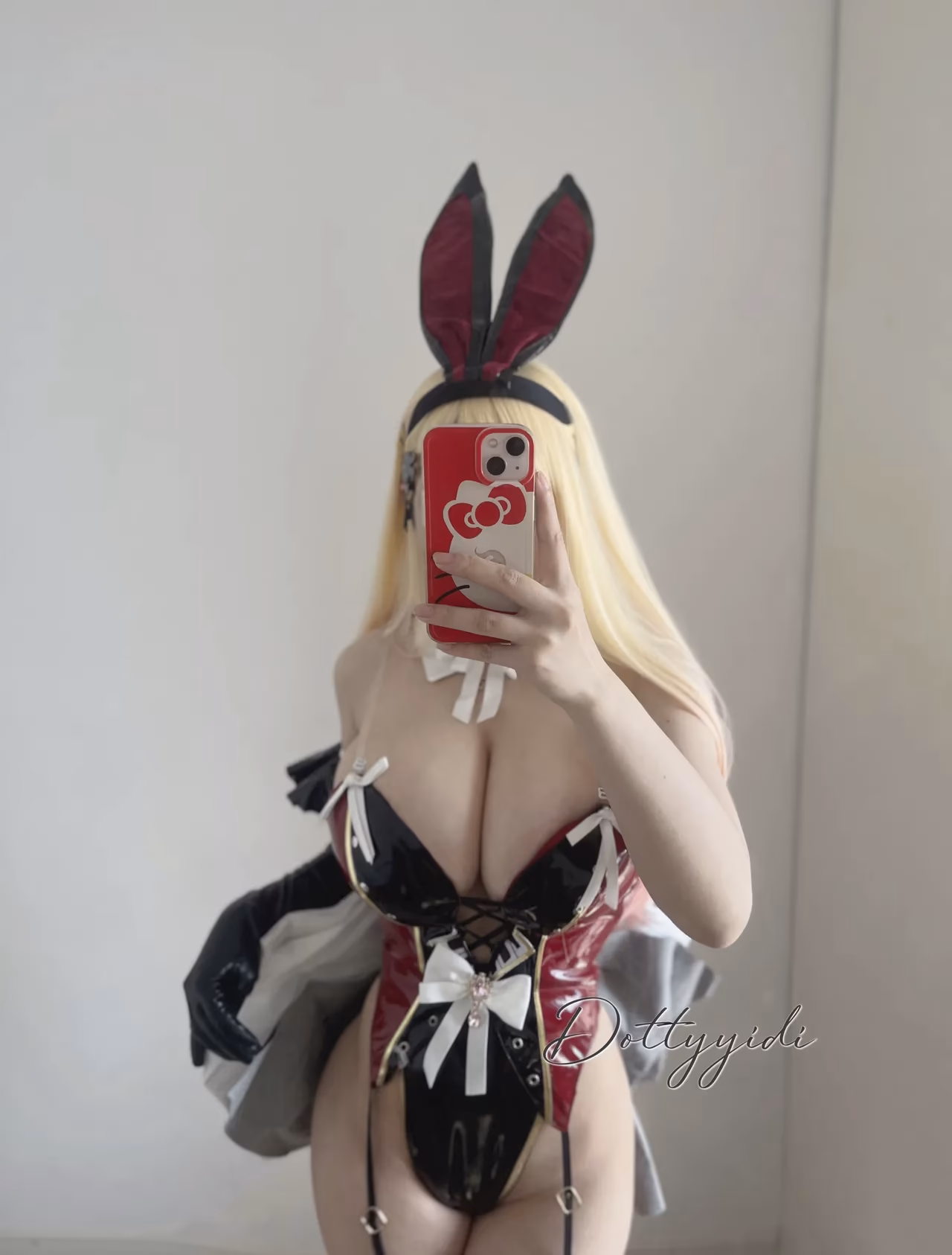 Dottyyidi as Marin Kitagawa — cosplay photo 18 of 24