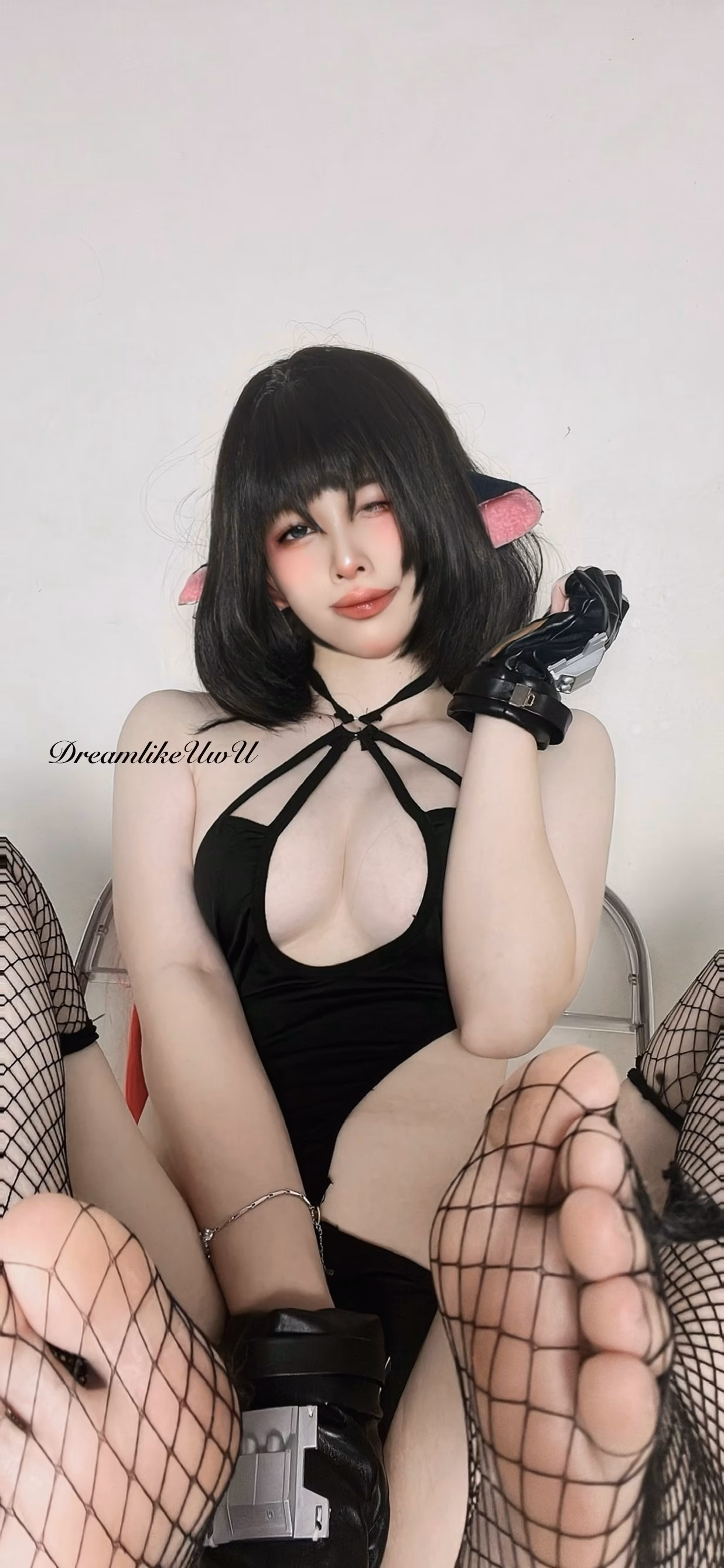 DreamlikeUwU as Jane Doe — cosplay photo 11 of 29