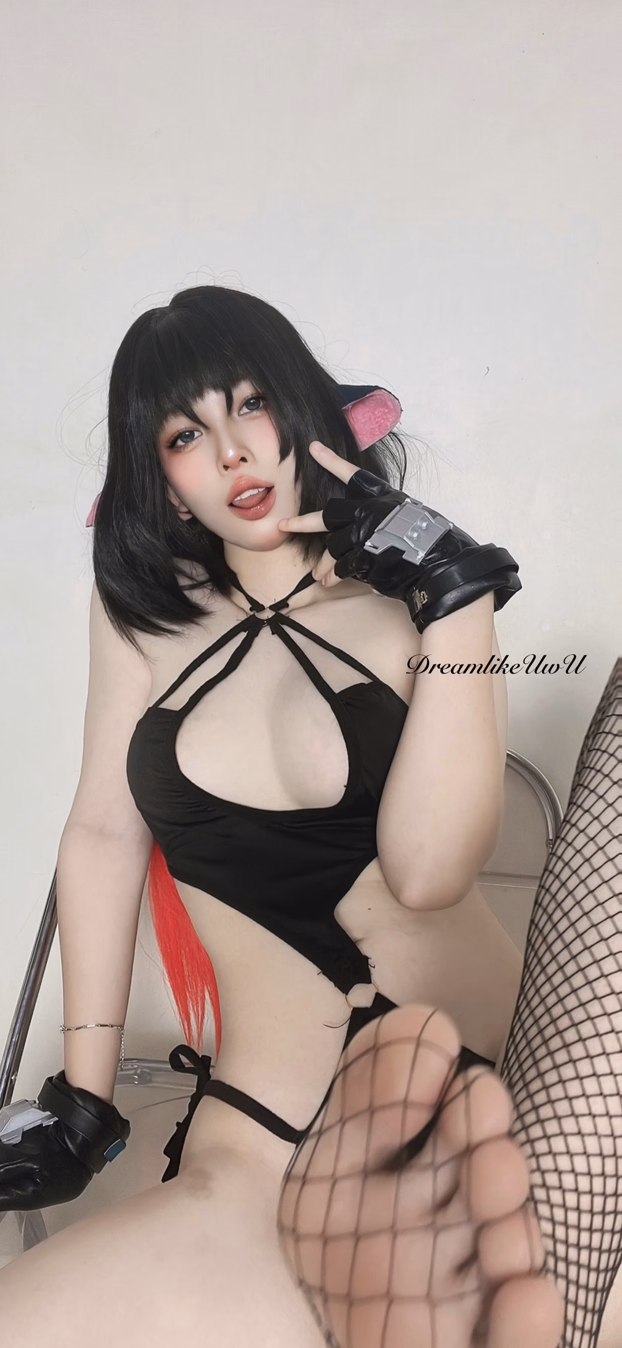 DreamlikeUwU as Jane Doe — cosplay photo 14 of 29