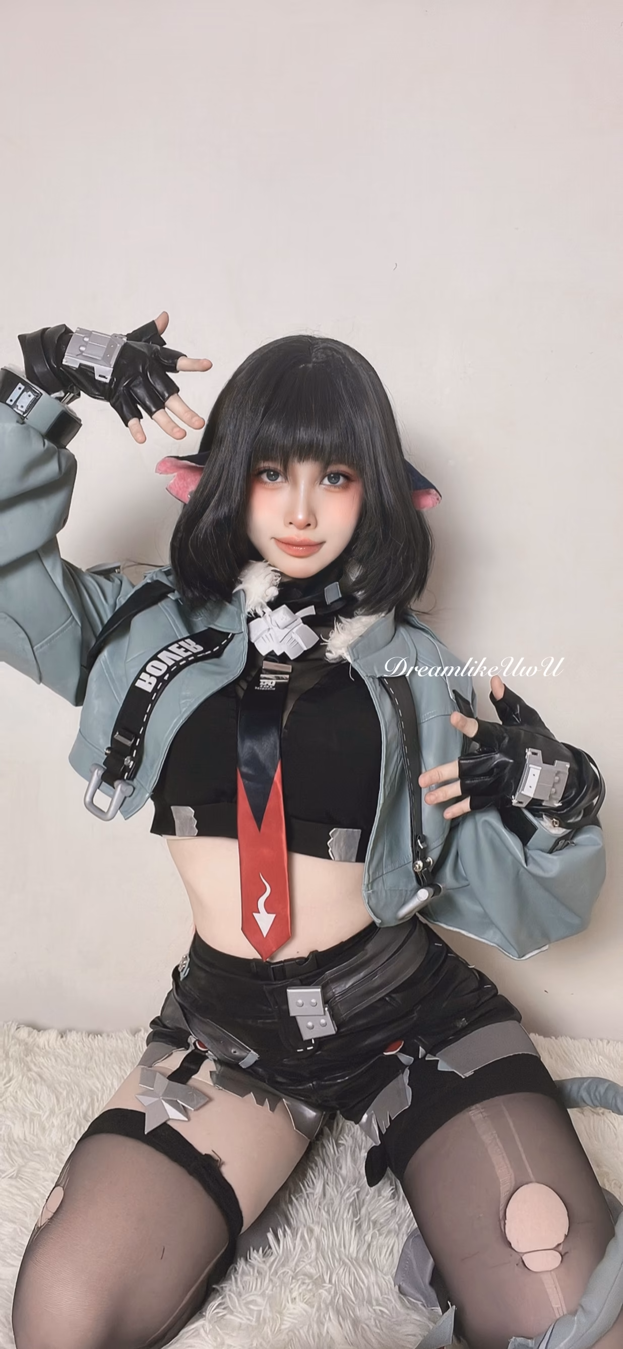 DreamlikeUwU as Jane Doe — cosplay photo 4 of 29