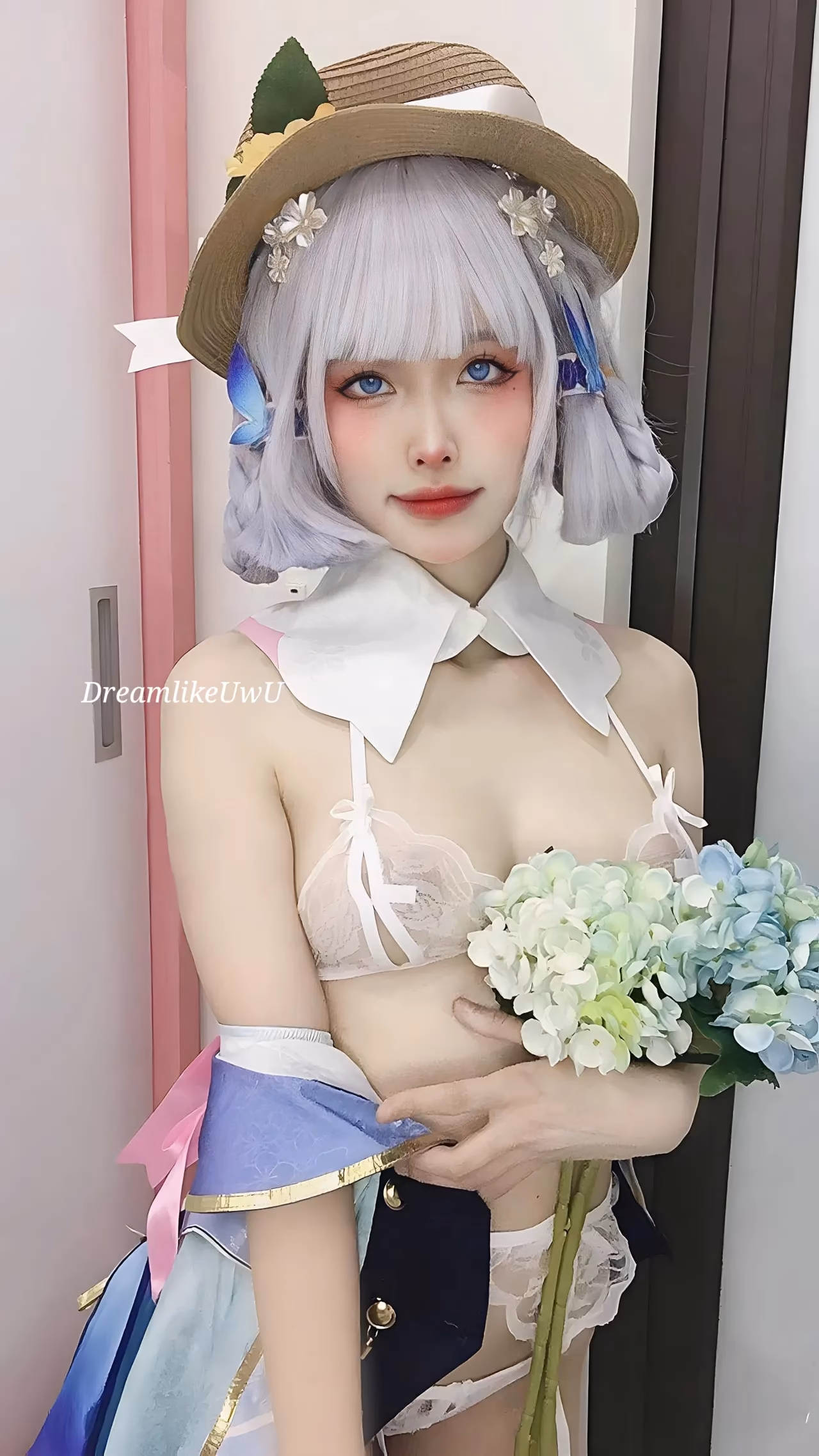 DreamlikeUwU as Kamisato Ayaka — cosplay photo 11 of 22