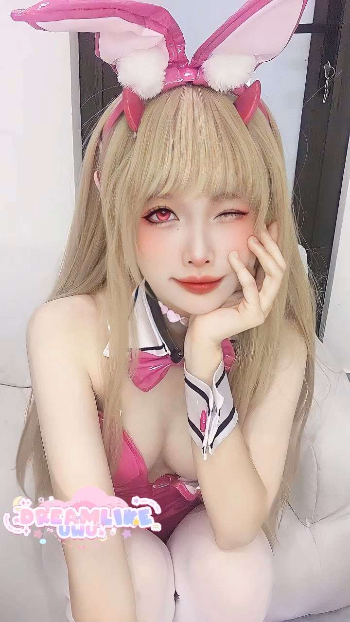 DreamlikeUwU as Viper — cosplay photo 2 of 35