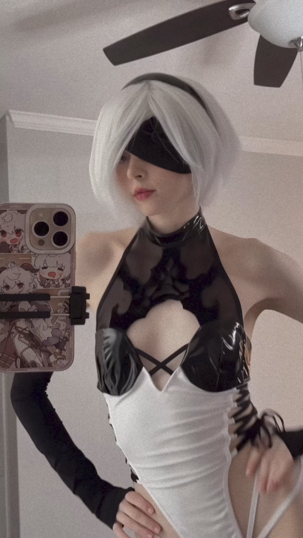 duckie.cos as 2B — cosplay photo 2 of 8