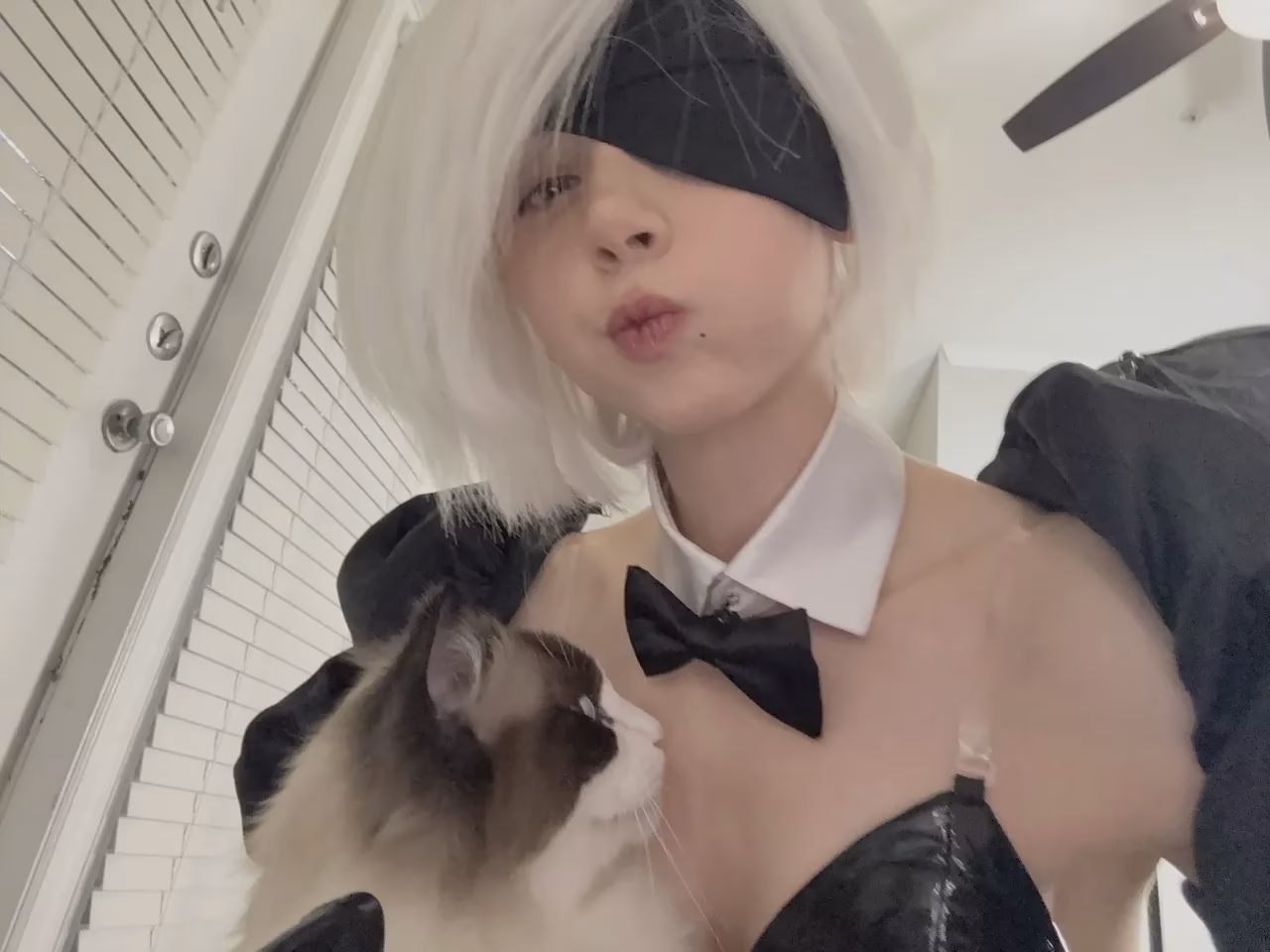 duckie.cos as 2B — cosplay photo 17 of 21