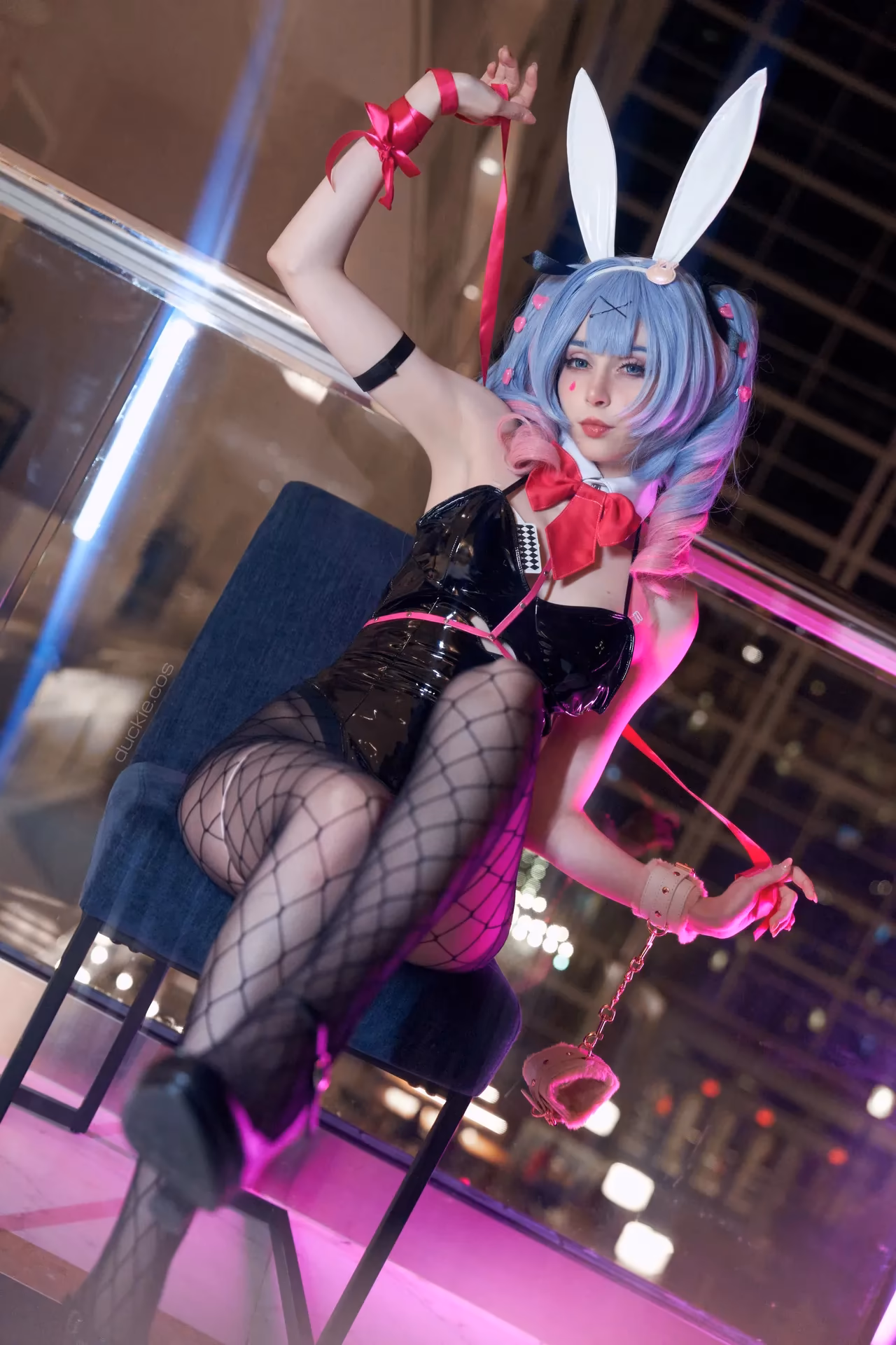 duckie.cos as Hatsune Miku — cosplay photo 13 of 20