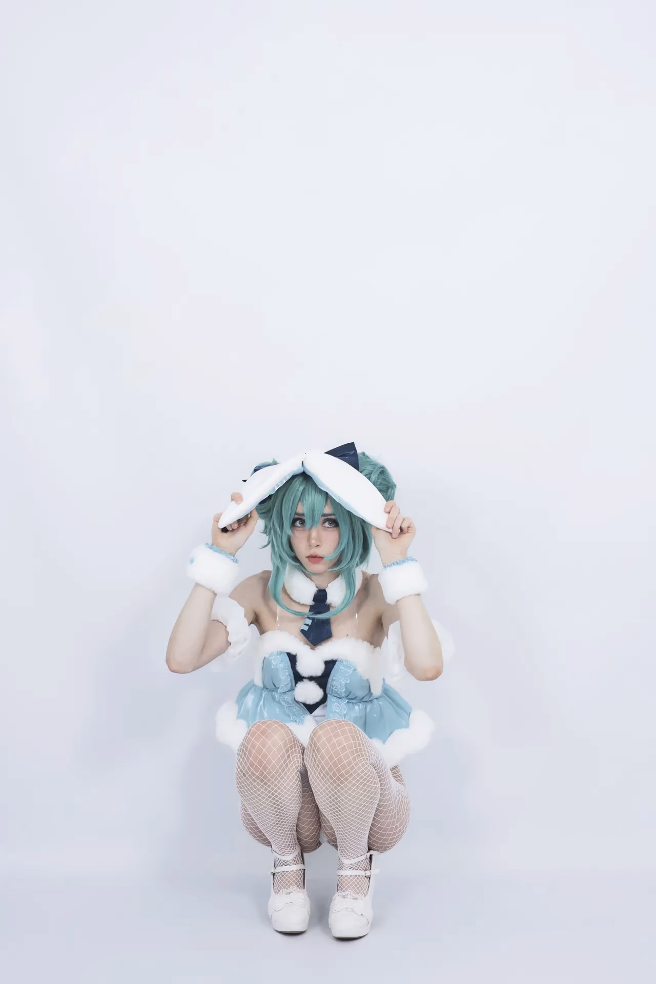 duckie.cos as Hatsune Miku — cosplay photo 10 of 40