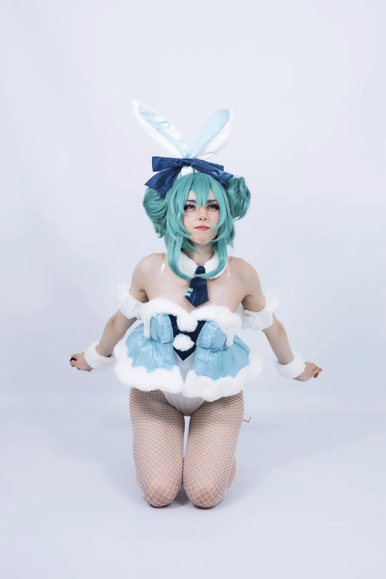 duckie.cos as Hatsune Miku — cosplay photo 13 of 40