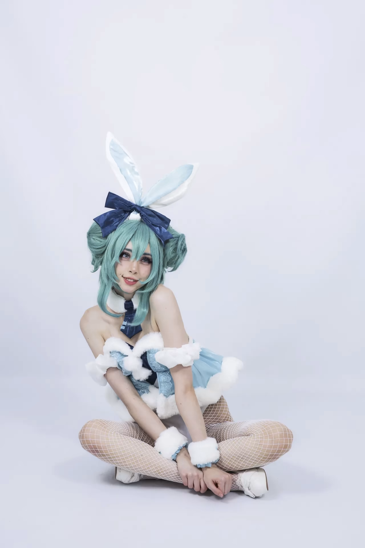 duckie.cos as Hatsune Miku — cosplay photo 19 of 40