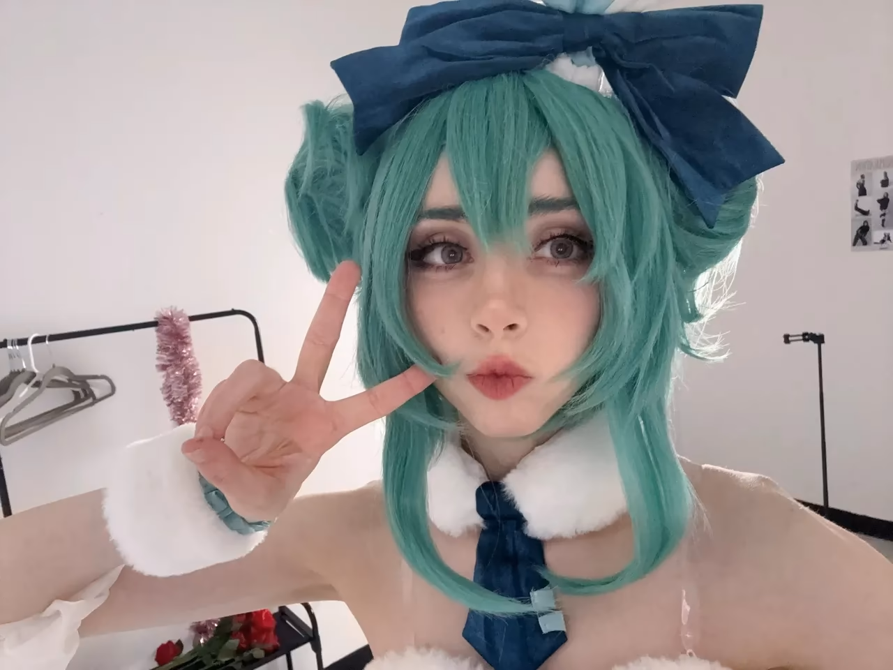 duckie.cos as Hatsune Miku — cosplay photo 31 of 40