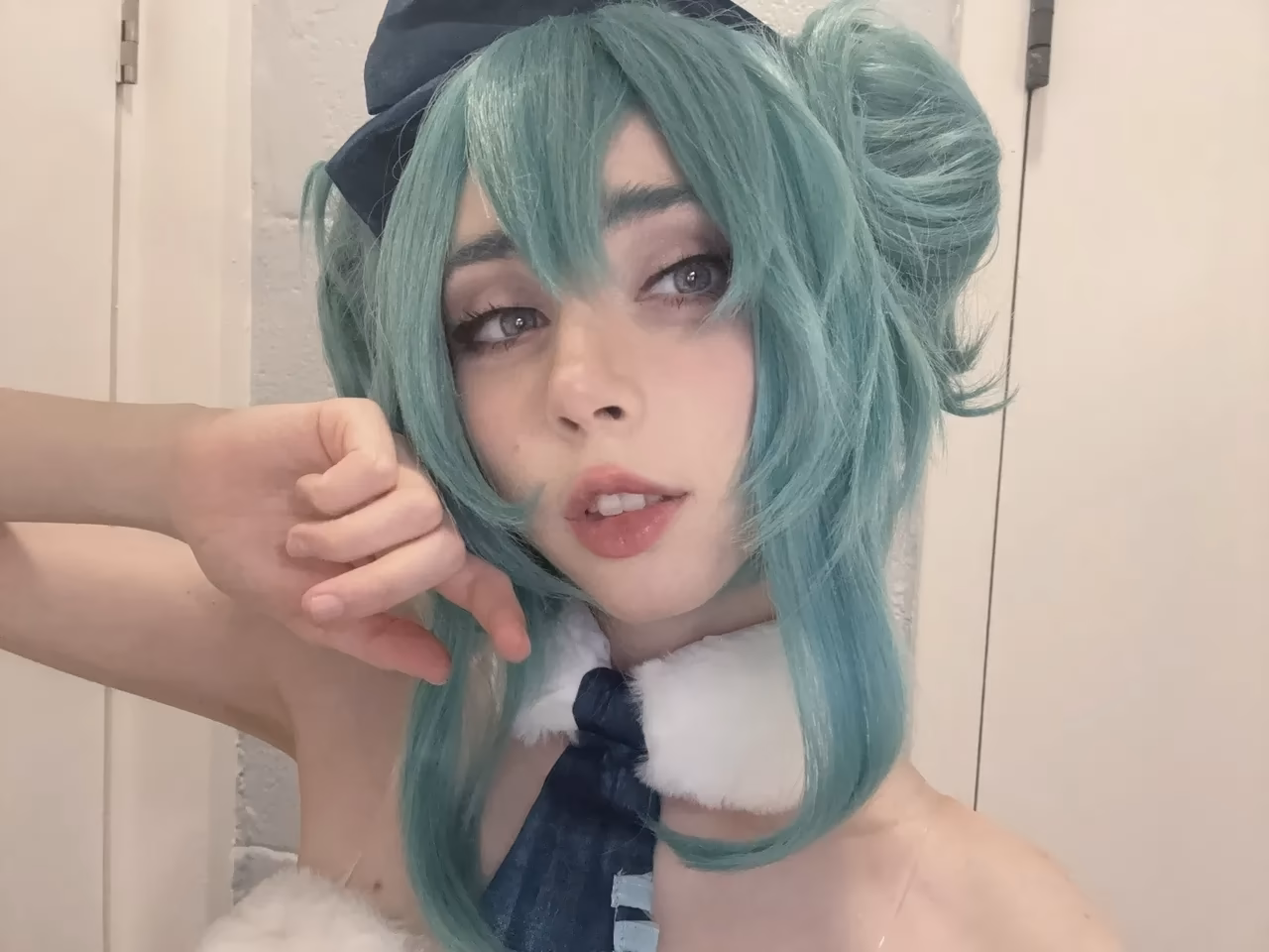 duckie.cos as Hatsune Miku — cosplay photo 35 of 40