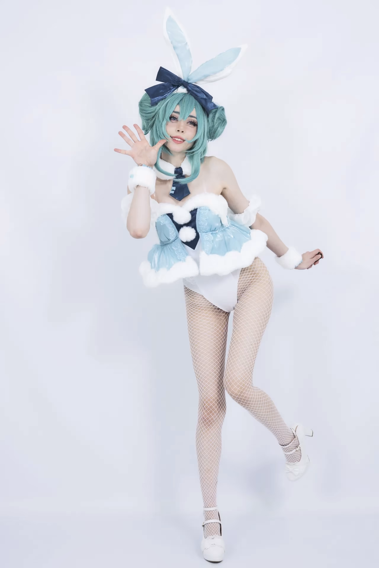 duckie.cos as Hatsune Miku — cosplay photo 5 of 40