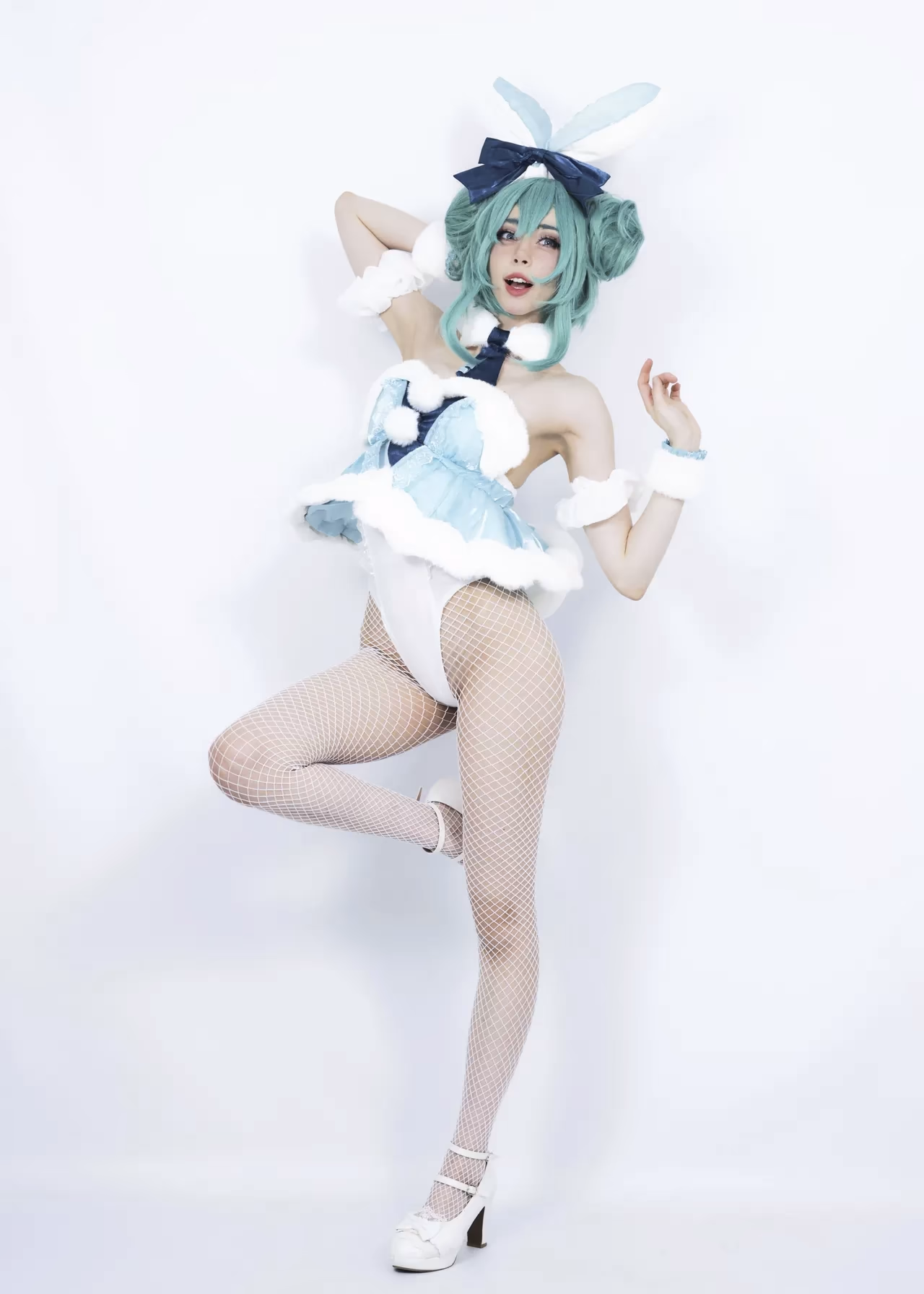 duckie.cos as Hatsune Miku — cosplay photo 8 of 40