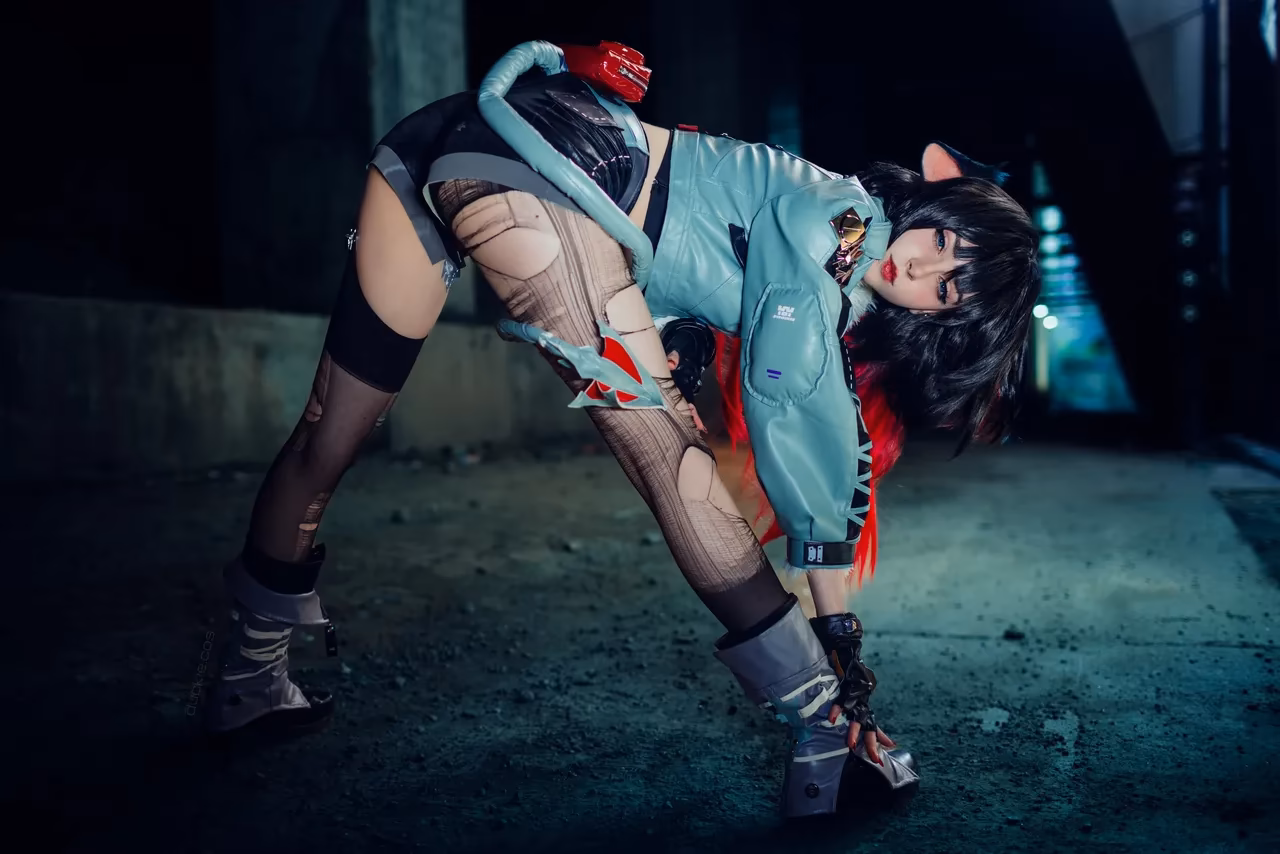 duckie.cos as Jane Doe — cosplay photo 10 of 15