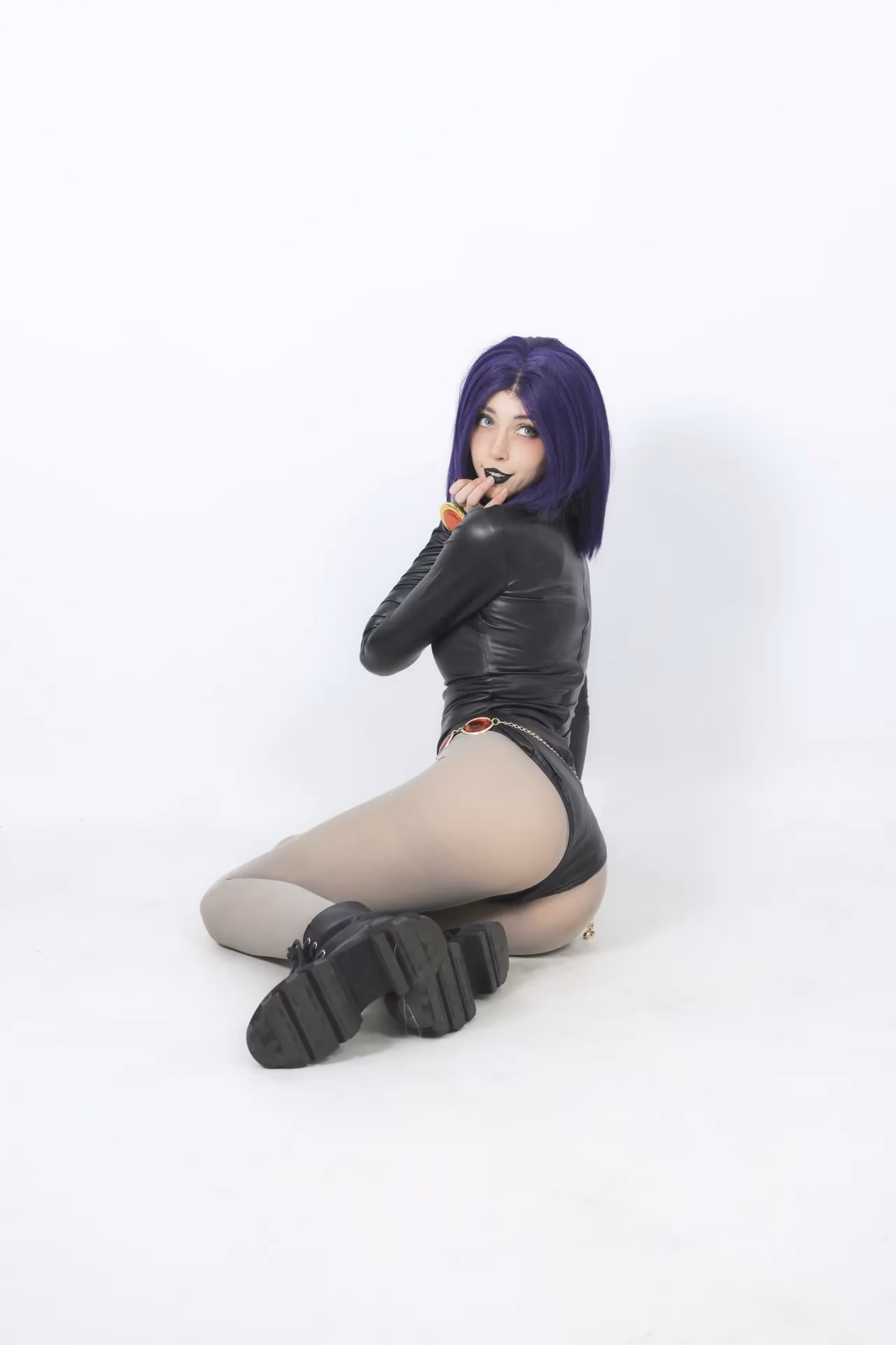 duckie.cos as Raven — cosplay photo 19 of 29