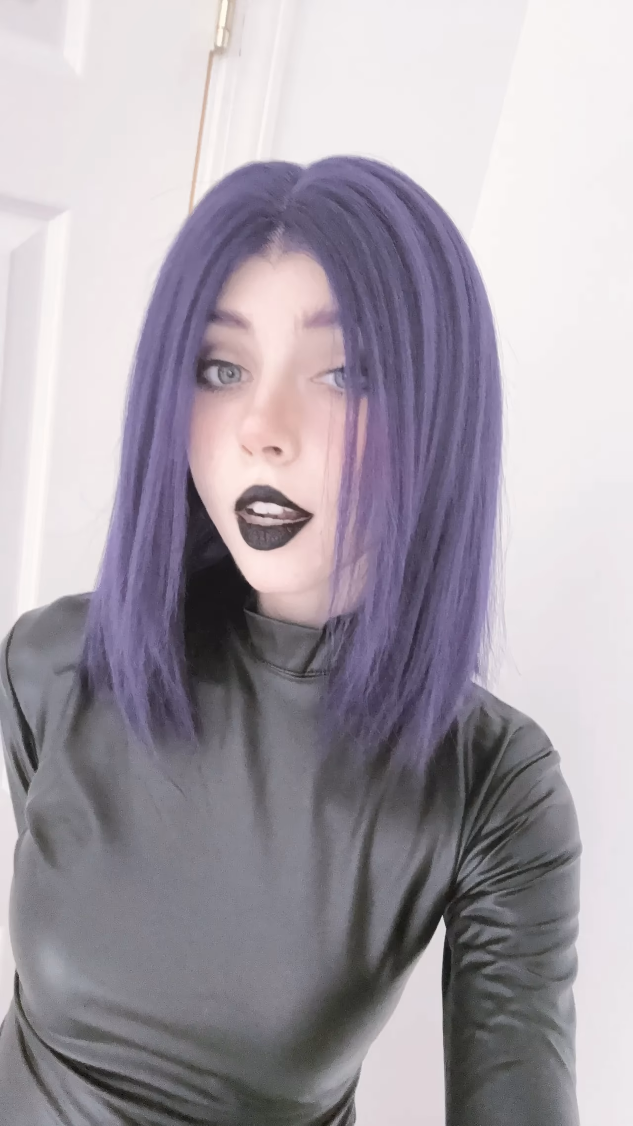 duckie.cos as Raven — cosplay photo 20 of 29