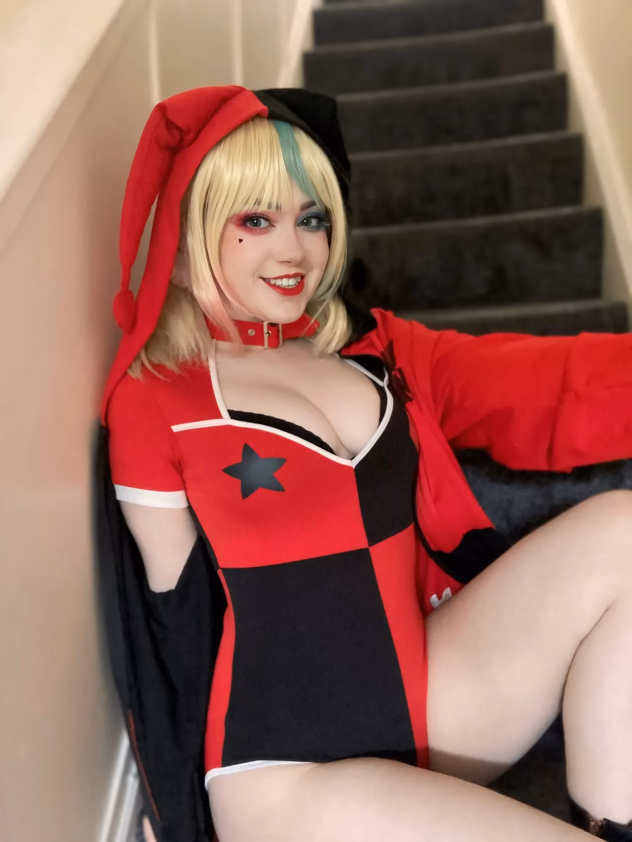 Eevee Cosplays as Harley Quinn — cosplay photo 2 of 8