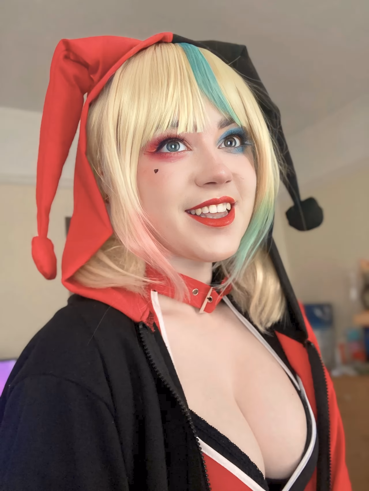Eevee Cosplays as Harley Quinn — cosplay photo 5 of 8