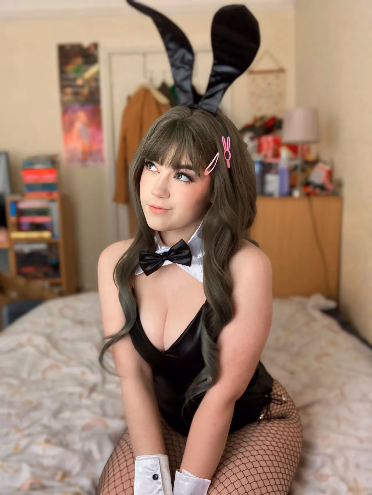 Eevee Cosplays as Mai Sakurajima — cosplay photo 5 of 8