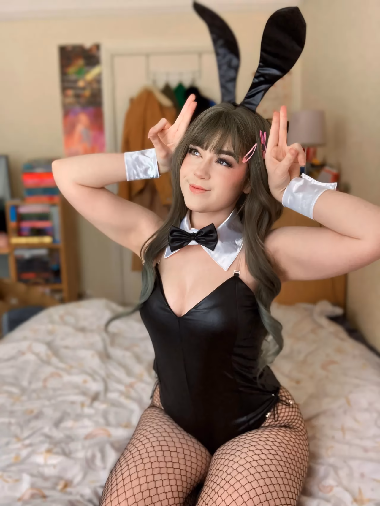 Eevee Cosplays as Mai Sakurajima — cosplay photo 6 of 8