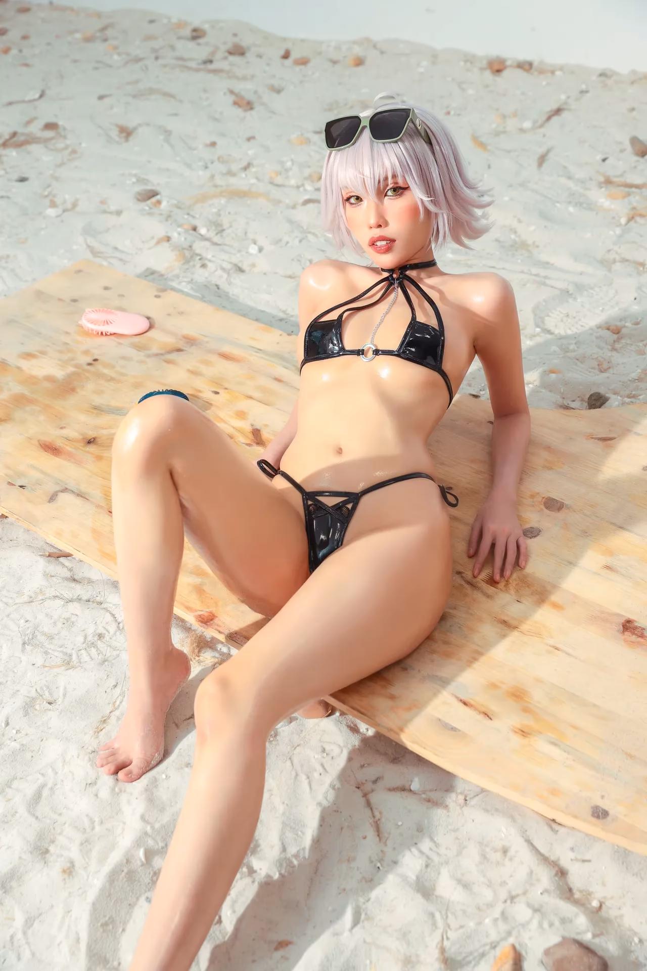Elizamiaomiao as Jeanne d'Arc (Alter) — cosplay photo 14 of 48