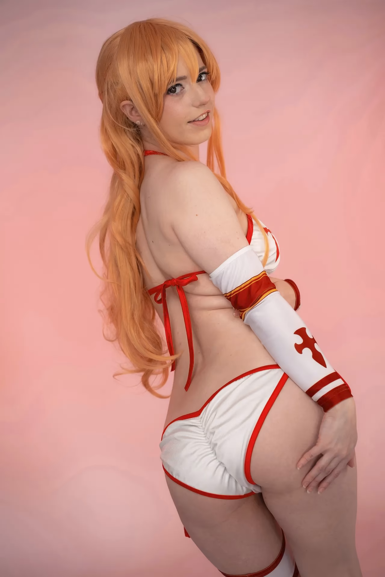 Ellie Rae as Asuna Yuuki — cosplay photo 9 of 38