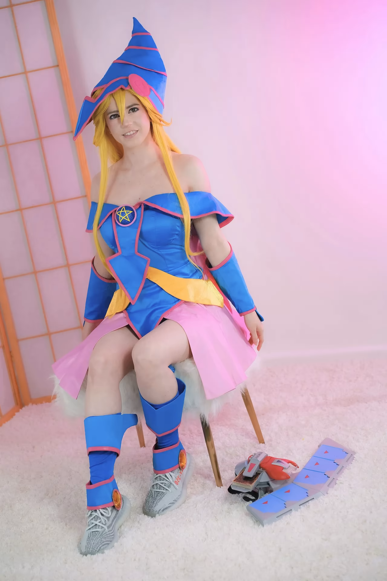 Ellie Rae as Dark Magician Girl — cosplay photo 3 of 20