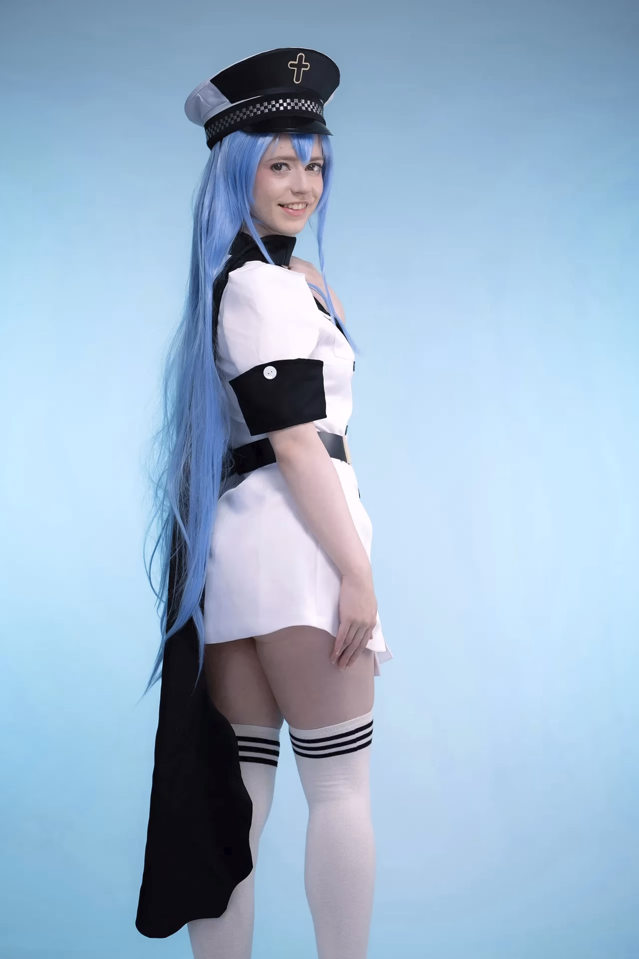 Ellie Rae as Esdeath — cosplay photo 5 of 31