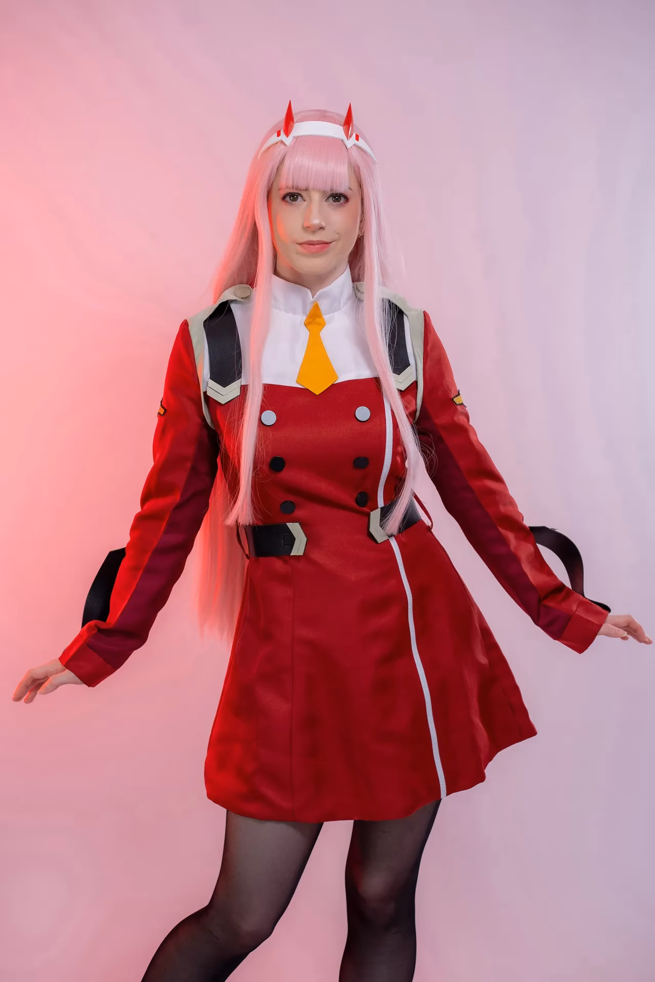 Ellie Rae as Zero Two — cosplay photo 4 of 16